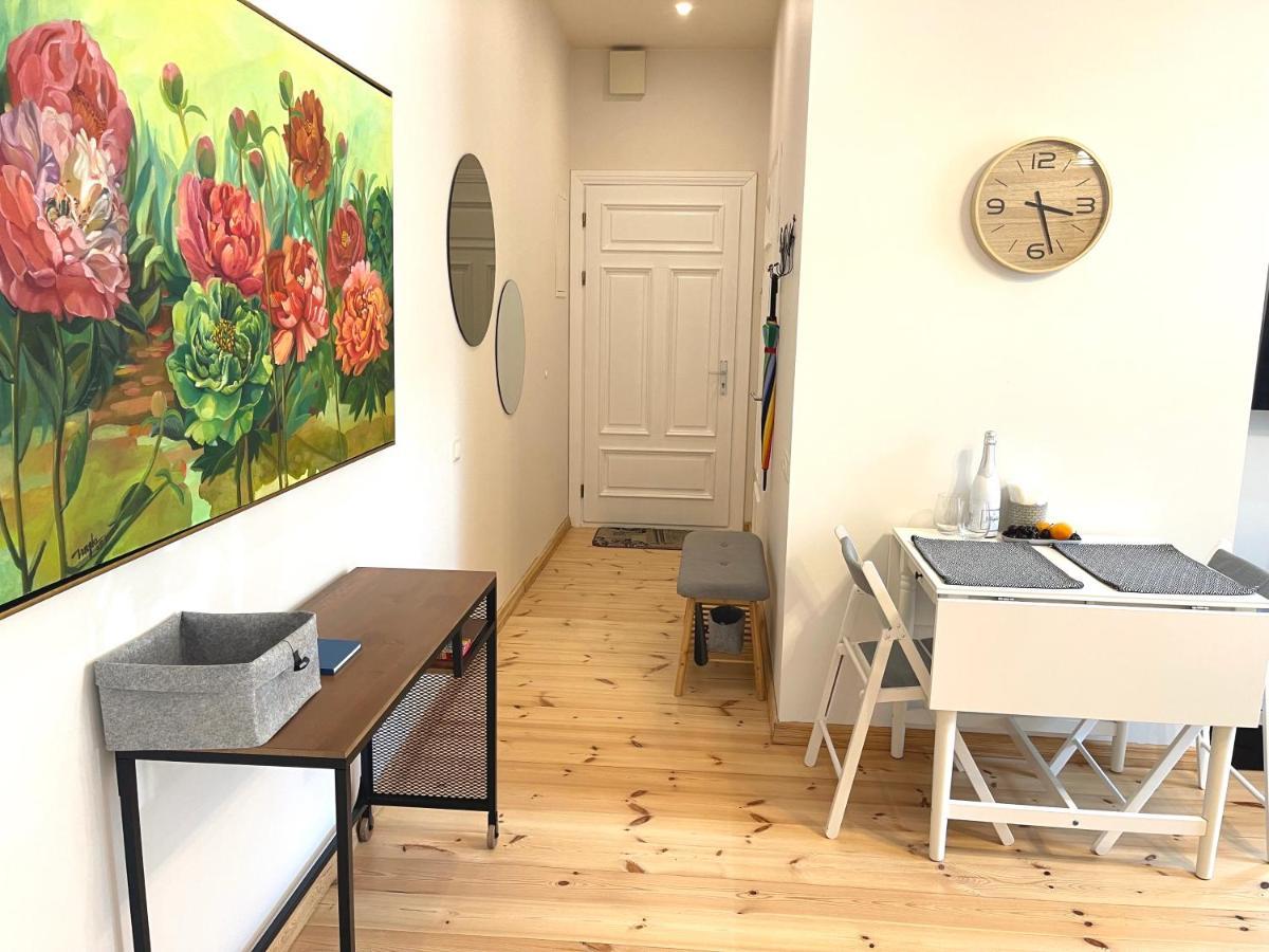 Cozy Home Matisa Apartment, Free Parking, Self Check-In リガ エクステリア 写真