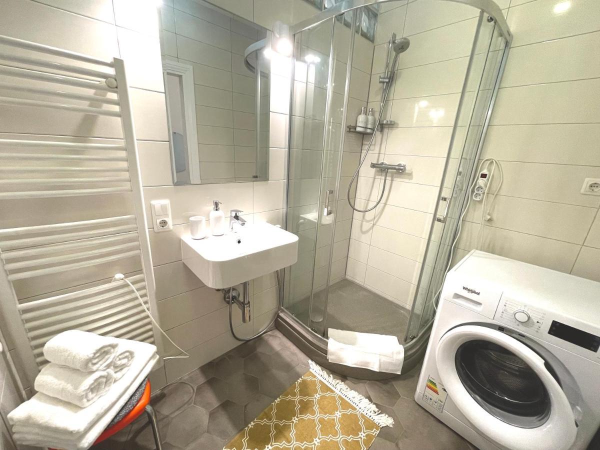 Cozy Home Matisa Apartment, Free Parking, Self Check-In リガ エクステリア 写真